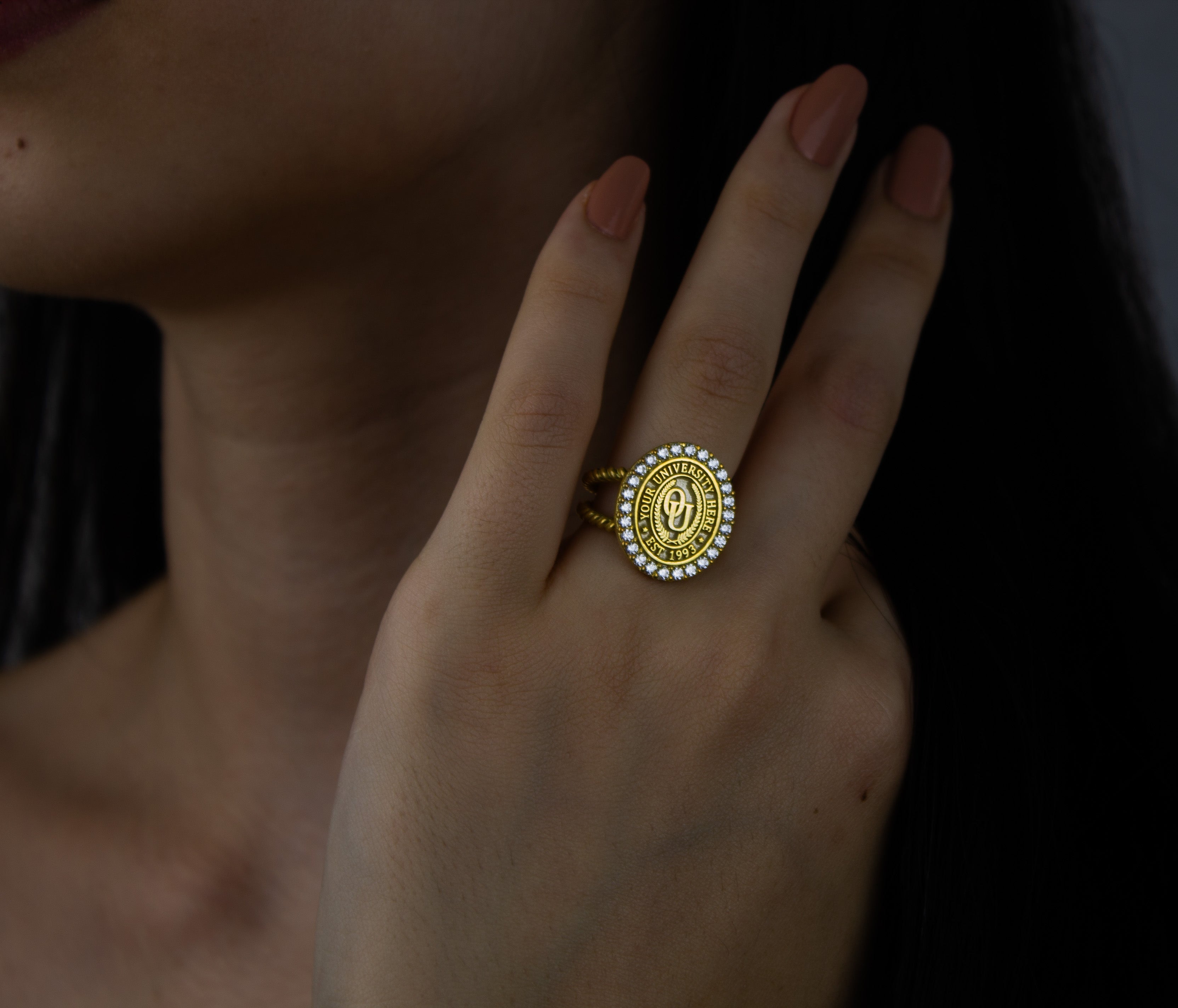 Circum Oval | V-Rope Band Custom College Ring