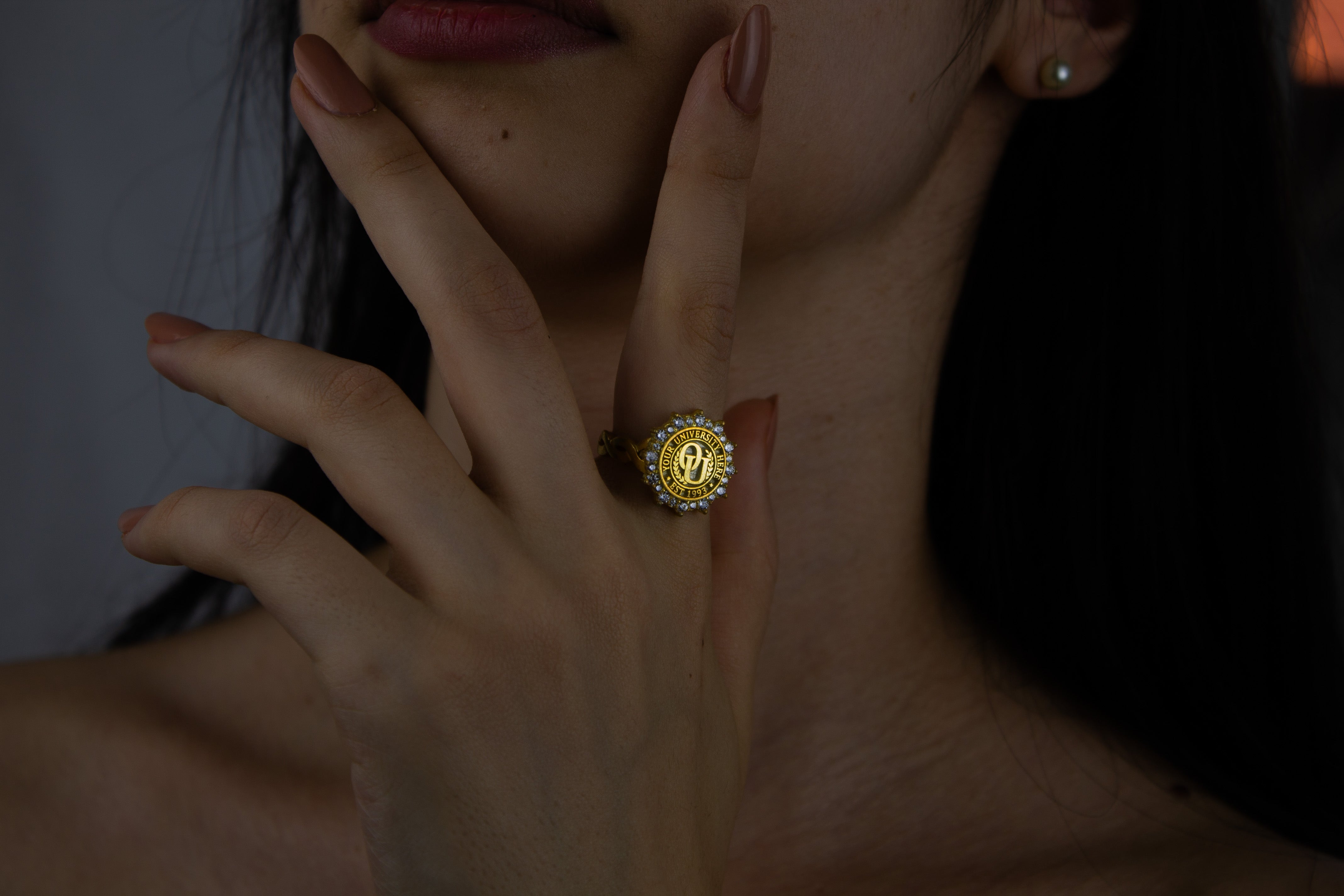 Attraente | Infinity Loop Band Custom Collage Ring